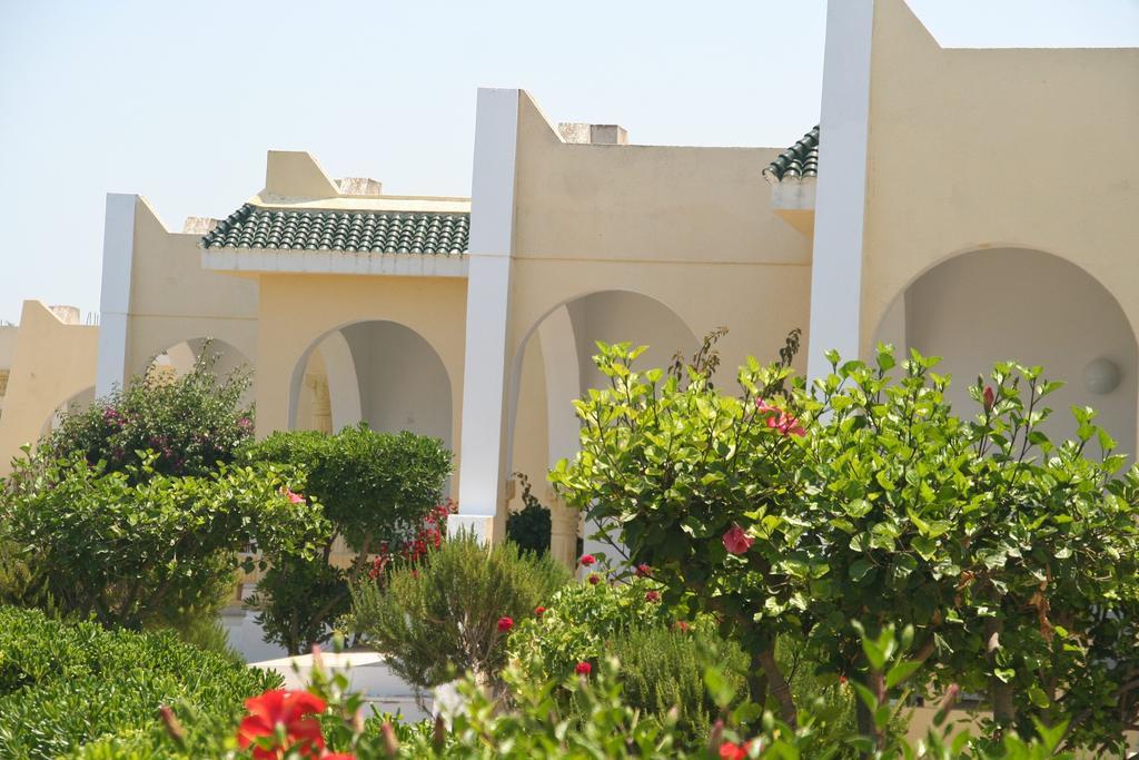 Complexe Touristique Sidi Salem Hotell Bizerte Exteriör bild